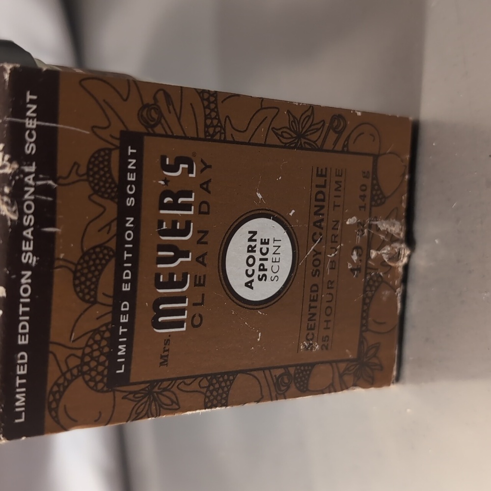 Mrs. Meyers soy candle/ acorn spice